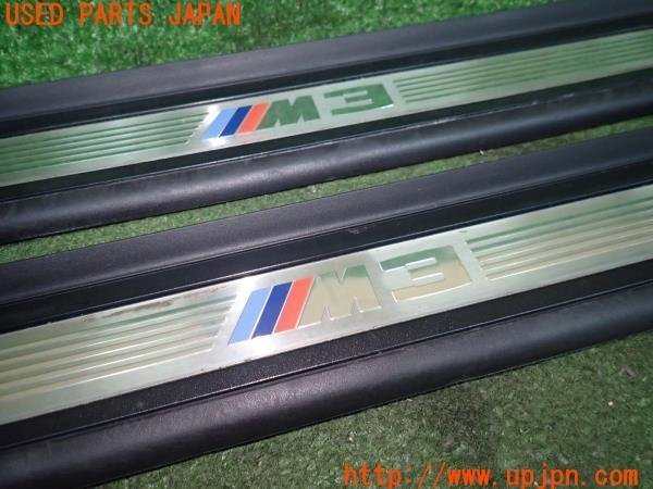 3UPJ=88690616]BMW M3 クーペ(WD40 E92)純正 エントランスモール