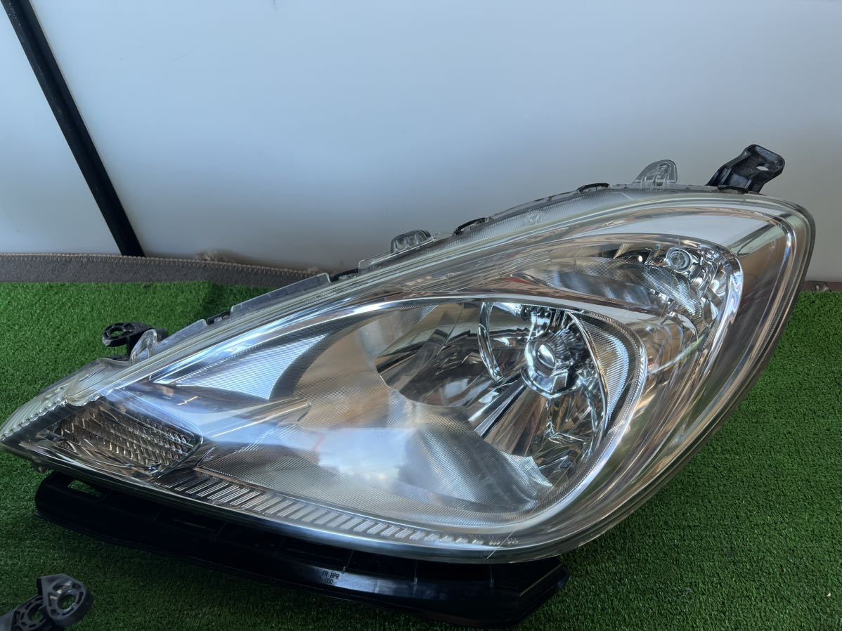 ホンダフィット純正GE8/GE6後期HIDヘッドライト ヘッドランプ 左右