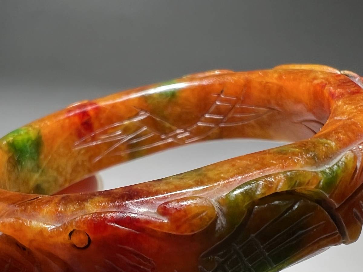中国古玩 時代物 和田玉 腕輪 翡翠 瑪瑙 沈香 琥珀 竹節紋彫リ 極細工