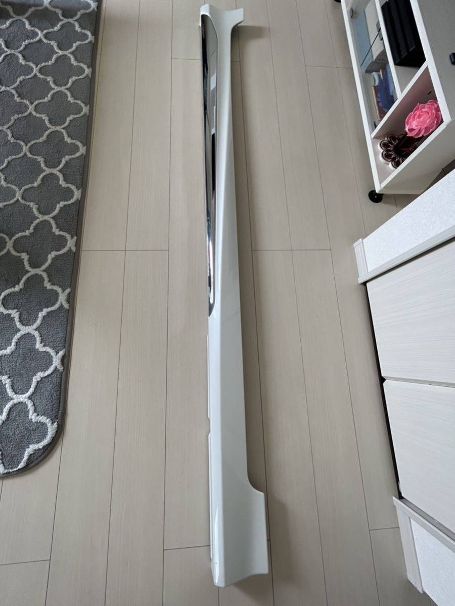 レクサスgs awl10前期　モデリスタサイドステップ右側