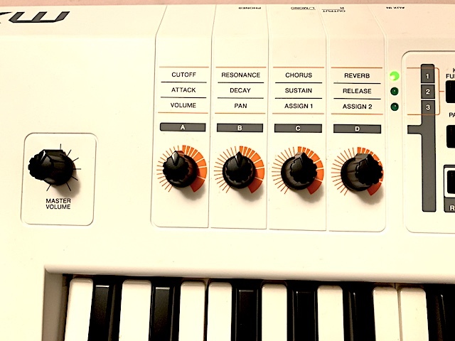 YAMAHA MX61 WH 限定カラー 美品 純正ソフトケース(MOXF MOTIF montage 