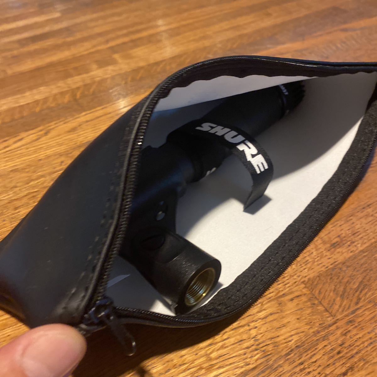 SHURE SM57 マイク 収納カバー付き SM57 SHURE ダイナミックマイク 57