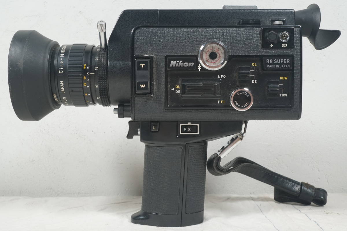ニコン Nikon R8 SUPER 8mmビデオカメラ（Nikon R8 多かれ SUPER Zoom 