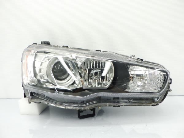 2170041☆ ギャランフォルティス 前期後期 右ライト HID STANLEY P6124