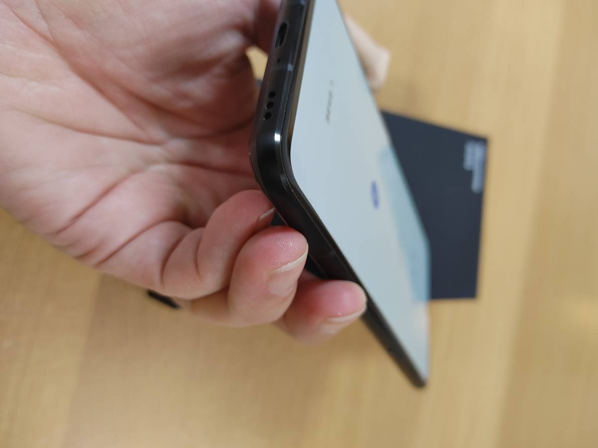 docomo LG V60 ThinQ 5G L-51A SIMロック解除済 けっこうキレイです 