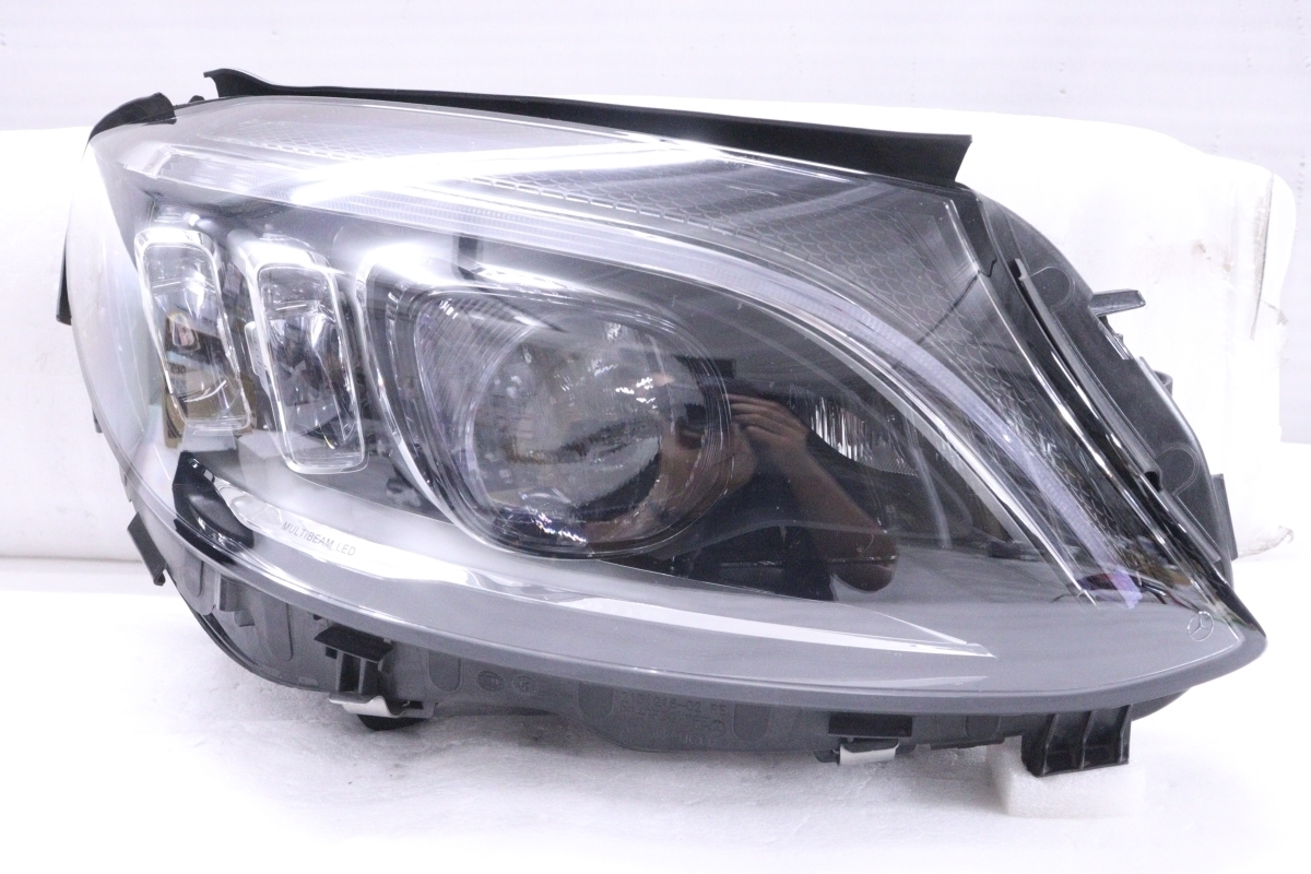 39-363☆後期 LED W205 ベンツ Cクラス☆右ヘッドライト A205 906 94 