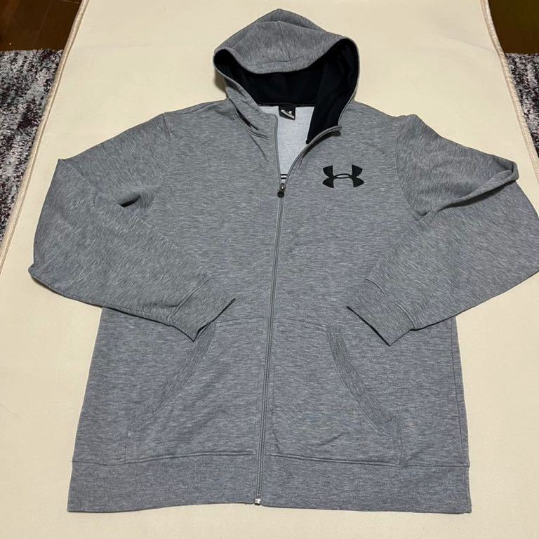 アンダーアーマー UNDER ARMOUR 　ロゴ刺繍　ジップアップ ジャケット フーディー パーカー LGサイズ ビッグロゴ