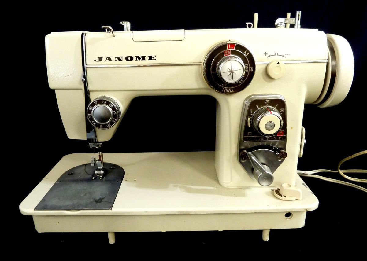ジャノメ JANOME ミシン MODEL 680 ミシン台 通電確認済み ジャノメ