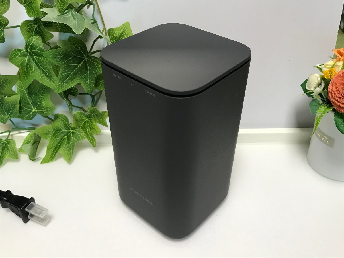 ☆極美品☆ NTTドコモ HR01 docomo home 5G Wi-Fiルーター 本体と