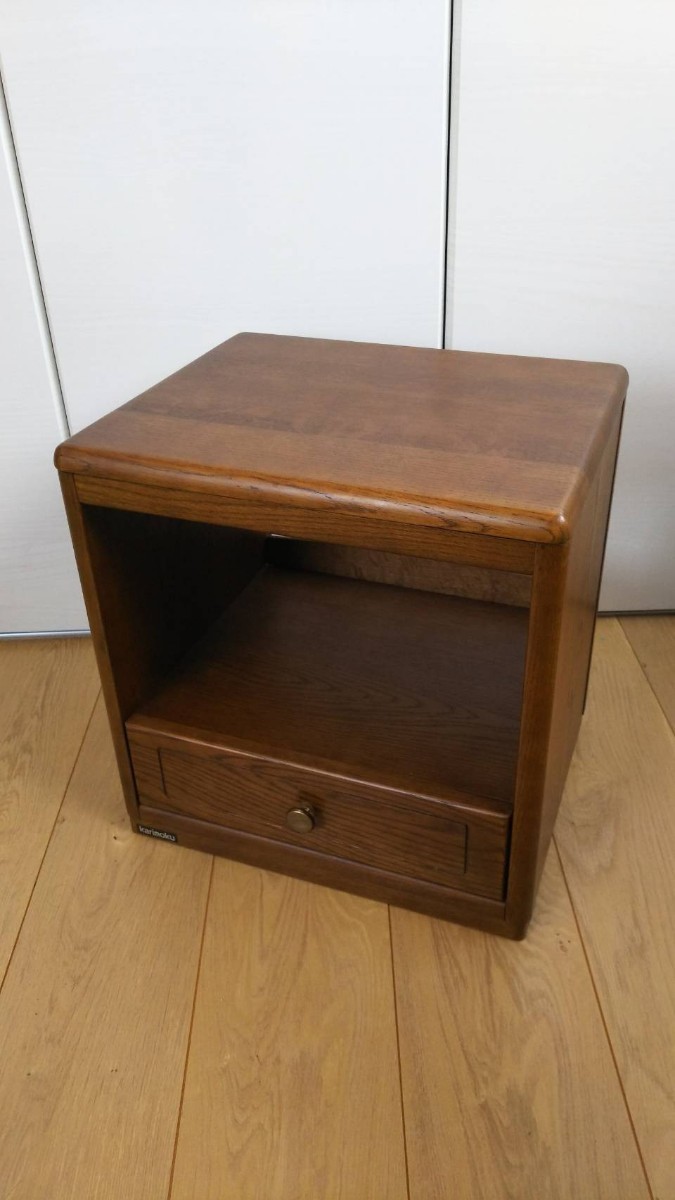 karimoku/カリモク ナイトテーブル・サイドテーブル・キャビネット 美品 美品！ カリモク karimoku サイドテーブル ナイトテーブル 収納付