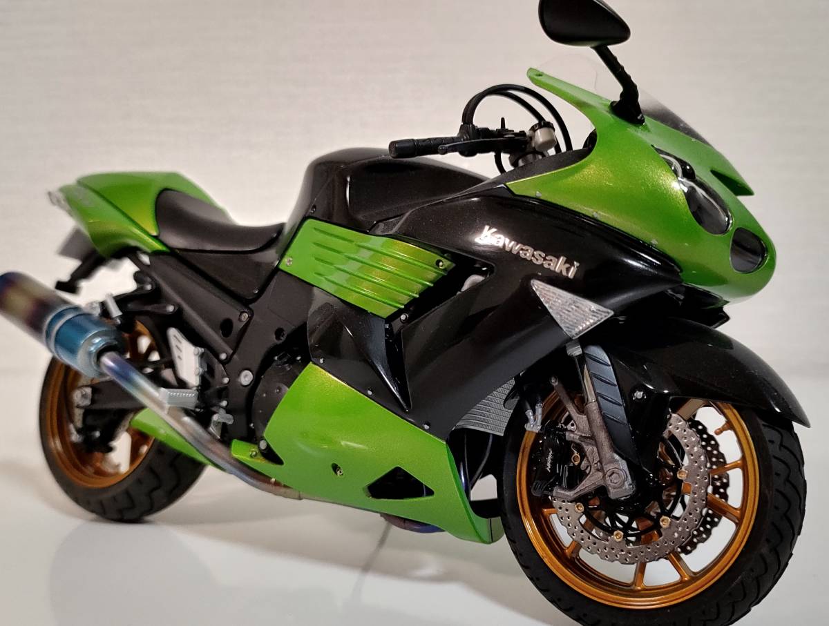 専用品① タミヤ ZZ-R1400 1/12 完成品