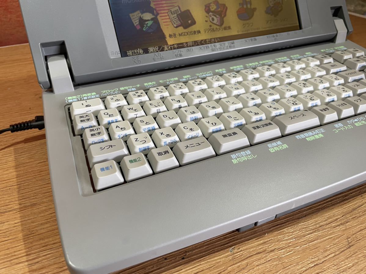 ② TOSHIBA Rupo Qual / モデル JW-C660 / ワープロ ほぼ新品 説明書