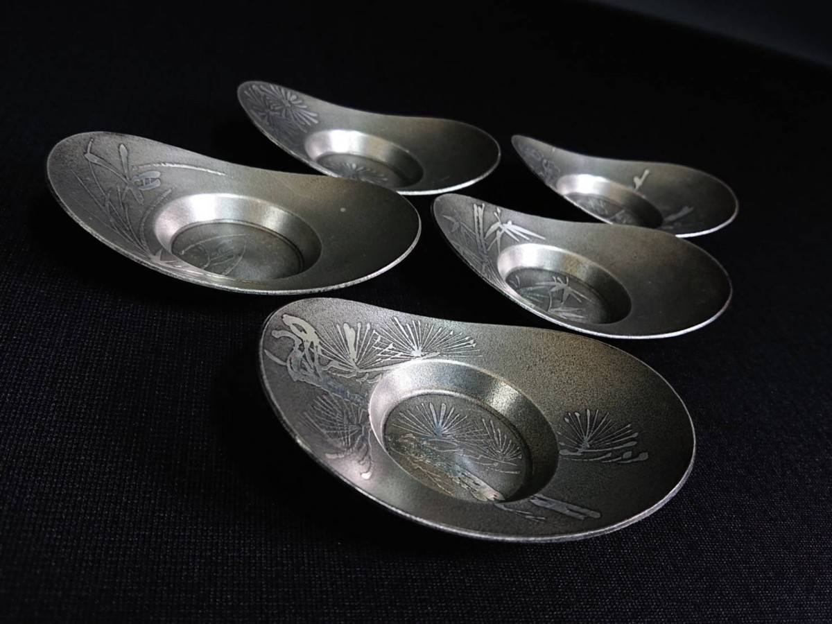 □乾茂號造 純錫 茶托 5客 在銘 刻印 五君子図 錫器 総重量317g 金属