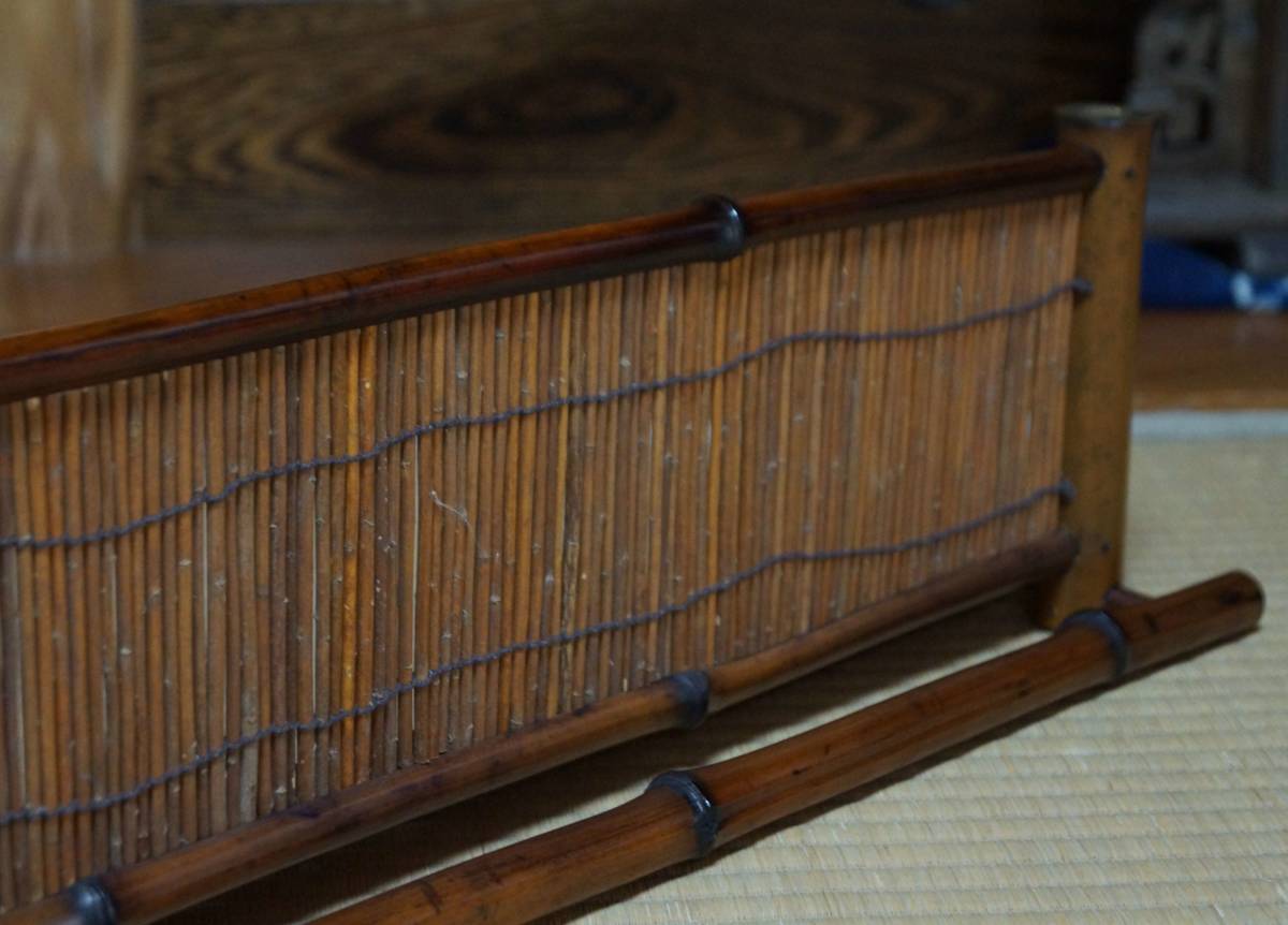 a862 香合 白漆 菊彫 土居義峰 木箱入 茶道具 風炉 a862 香合 白漆 菊