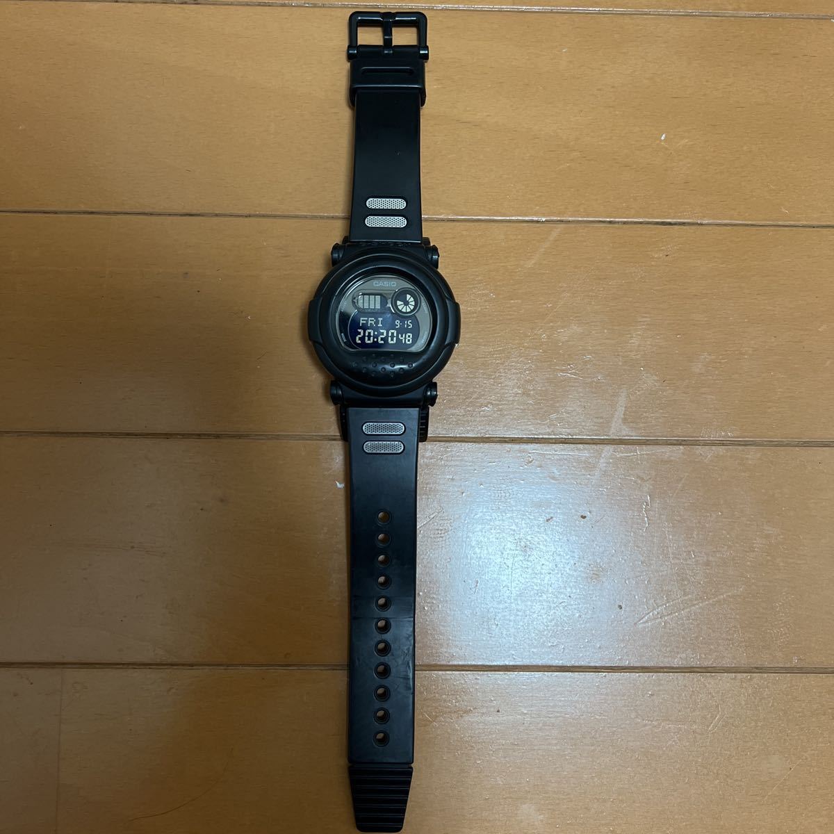 高品質，お得 CASIO G-SHOCK ブラック ジェイソンG-001BB 箱なしジャンク品(G-SHOCK)｜売買されたオークション情報、yahooの商品情報をアーカイブ公開 - オークファン G-SHOCK