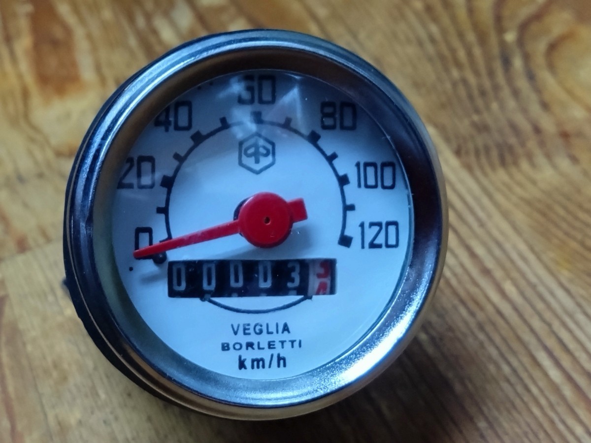  べスパ ビンテージ用vespa50s/100 スピードメーター 120km(ピアジオ用)｜売買されたオークション情報、yahooの商品情報をアーカイブ公開 - オークファン ピアジオ用
