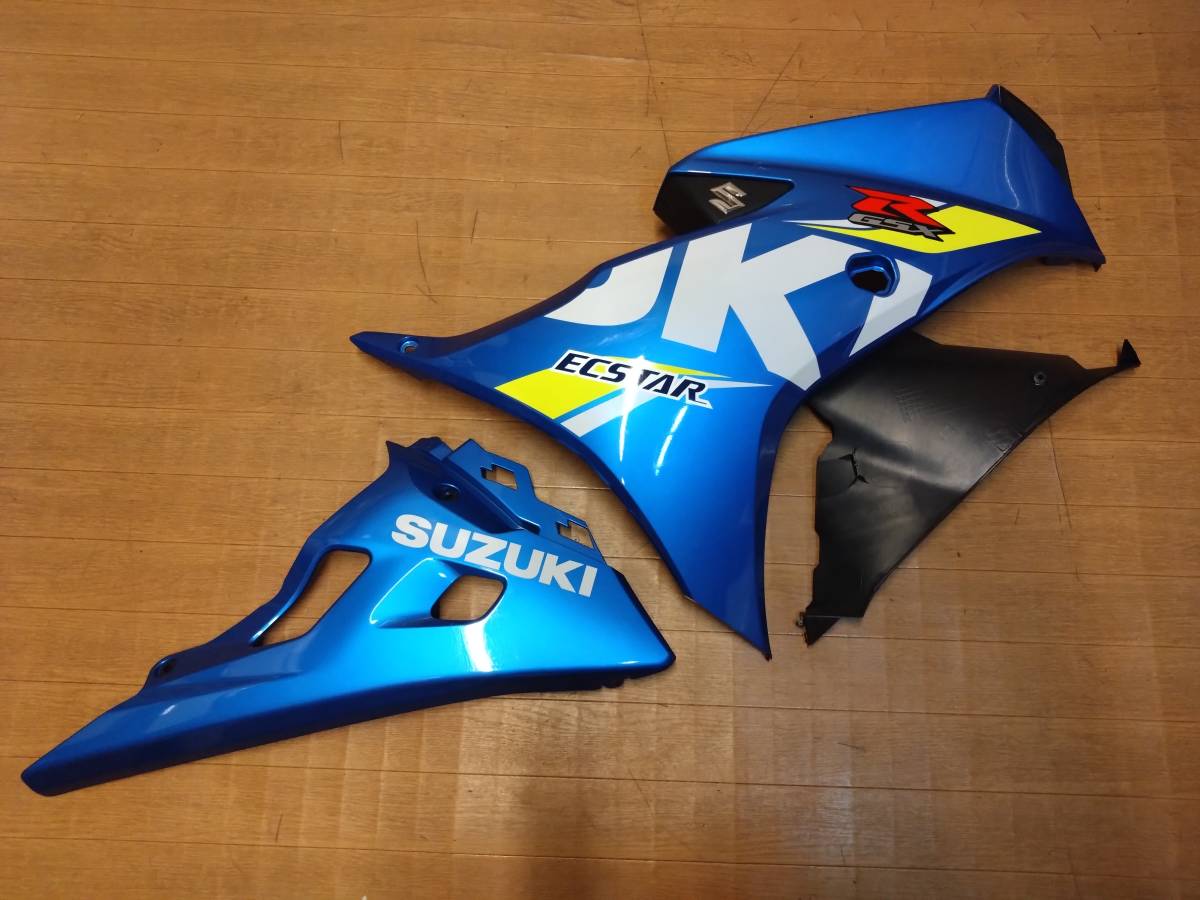 SUZUKI GSX-R125 純正 右サイドカウル・アンダーカウル インナーカウル 外装セット 新車外し！ 2019年製