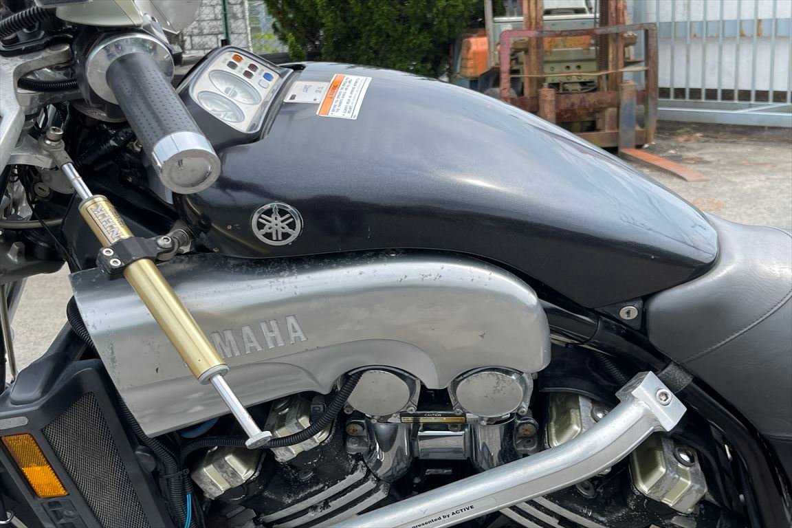 TW200 DG07J 取り付けステー付きオイルクーラー アールズ EARL'S TW200