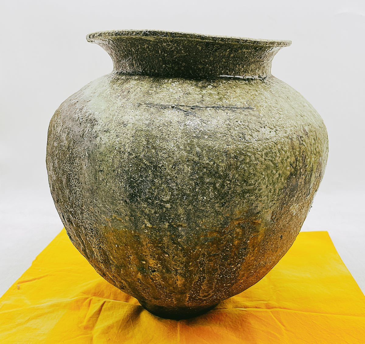 中古】江崎一生 灰釉 大壺 常滑焼 花入 花瓶 花器 共箱 古美術 骨董 緑