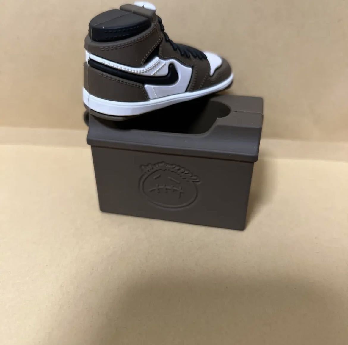 NIKE× Travis コラボAirPodspro第 1/2世代ケース_3