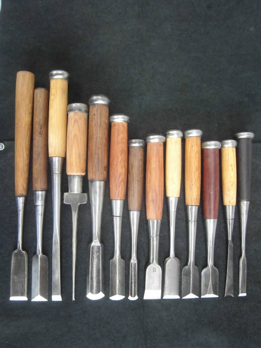 細工鑿・平鑿・丸鑿・突き鑿・（匠銘・銘あり無銘あり色々）古鑿・昔職人鑿・バラ鑿・13本(A-8)