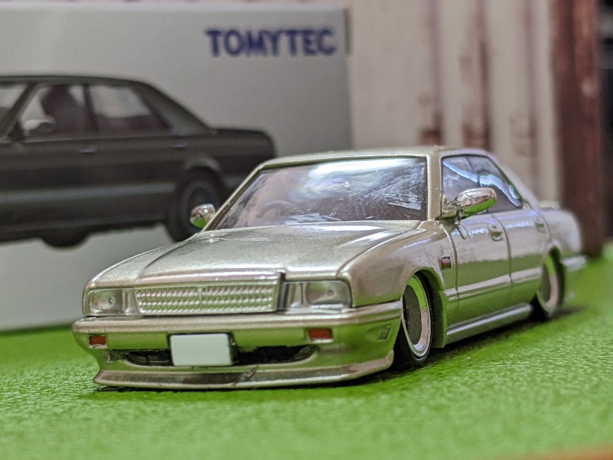 おもちゃ トミカリミテッドヴィンテージネオ グロリア 2000GL 深リム