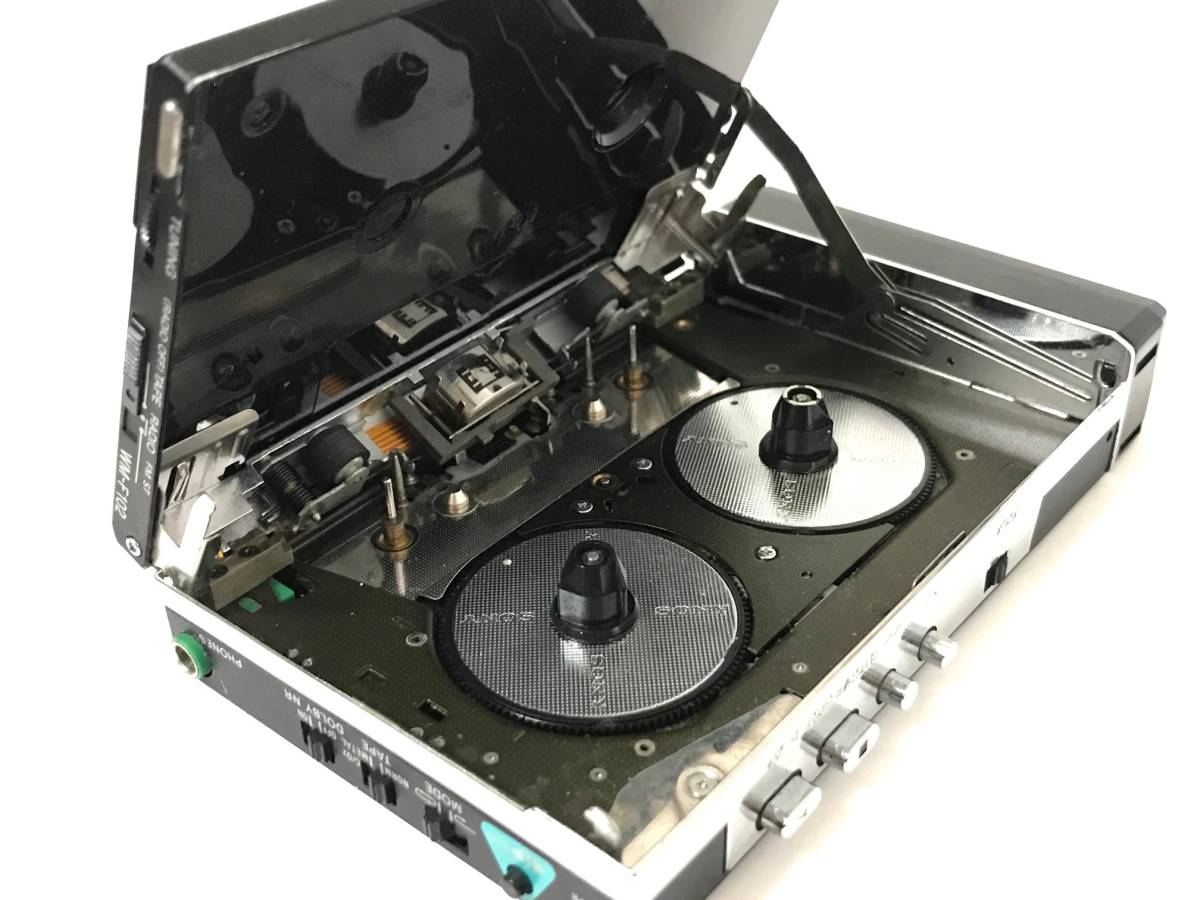 美品][希少][美音][整備品] SONY ウォークマン WM-F102 電池ボックス付き