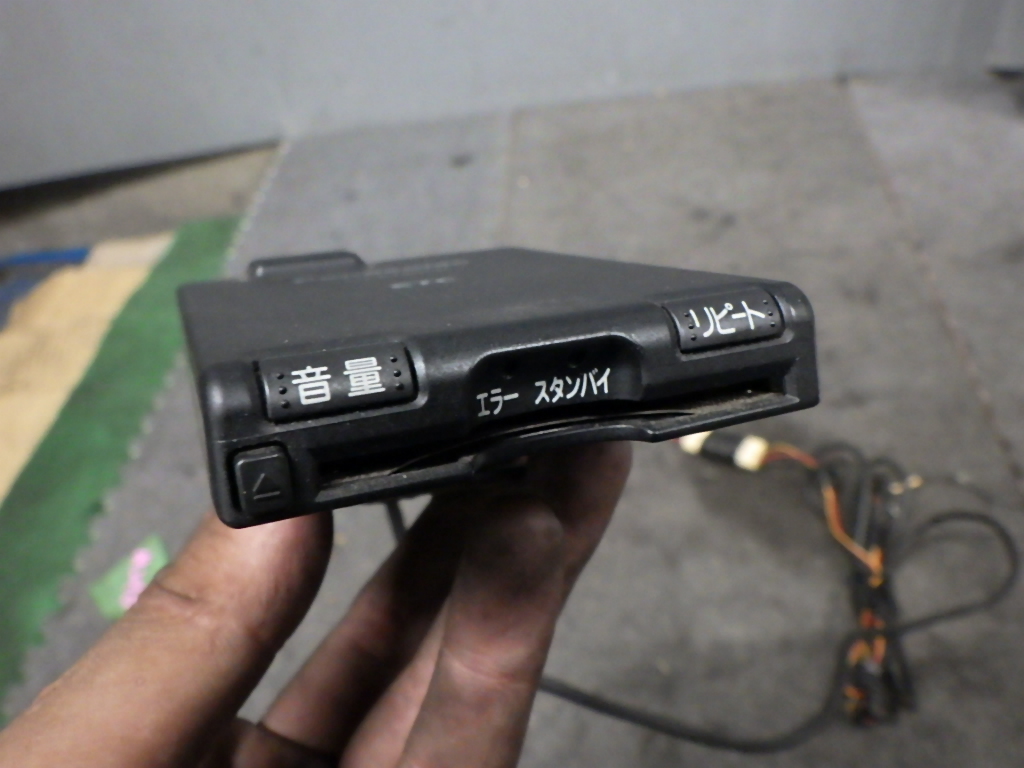 送料無料 売り切り パナソニック 軽自動車登録 一体型 ETC CY-ET807D 05-09-21-532