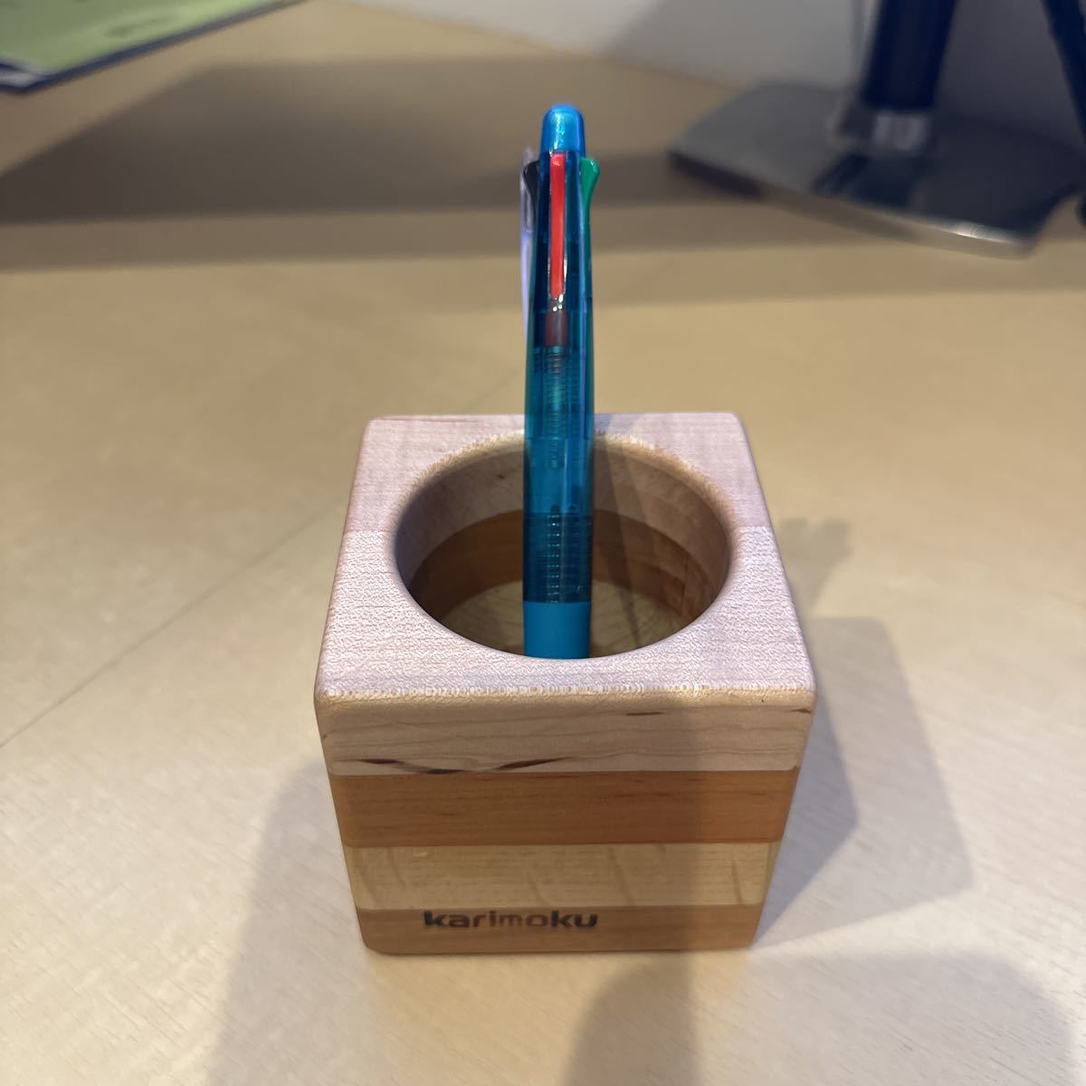 カリモク　ペン立て　インテリア　小物入れ　無垢材 カリモク ペン立て 小物入れ 木製(雑貨)｜売買されたオークション情報