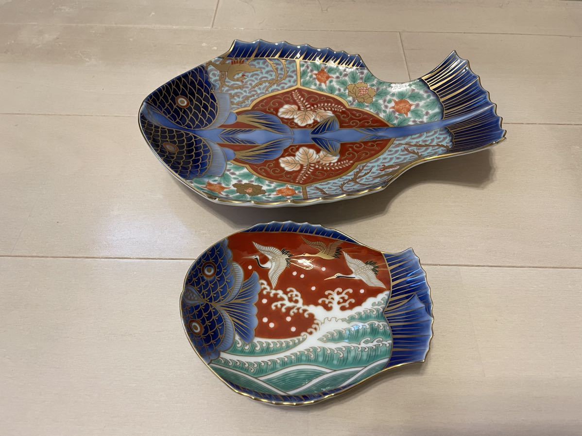 深川製磁 古伊万里鳳凰割地紋 魚型皿(深川製磁)｜売買された 
