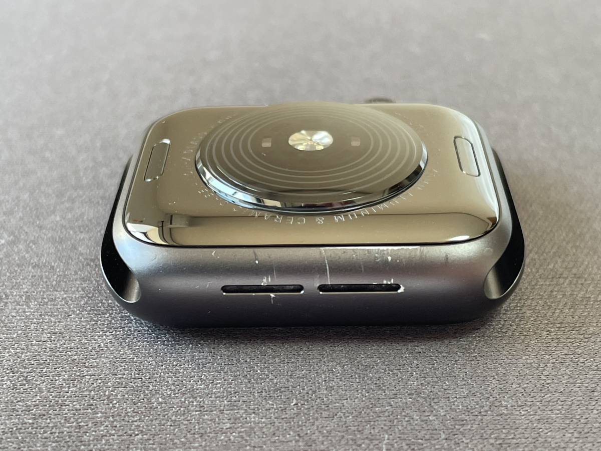 Apple Watch SE 40mm バッテリー最大容量90% スペースグレイ 