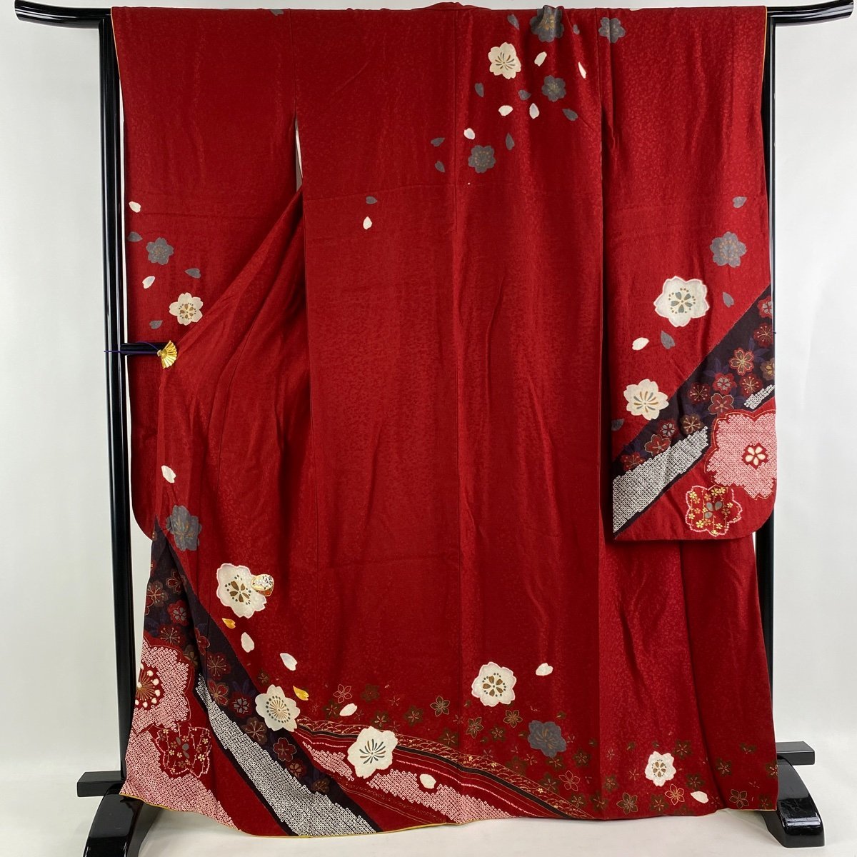 振袖 名品 桜 ぽっくり 金糸 絞り 茜色 袷 身丈165cm 裄丈66.5cm M 正絹 【中古】