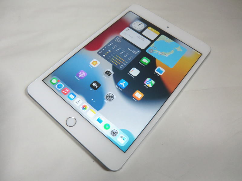 Apple iPadミニ (モデル A1538) シルバー iPad mini Apple mini第4世代 Wi-Fiモデル 128GB A1538 7.9インチ