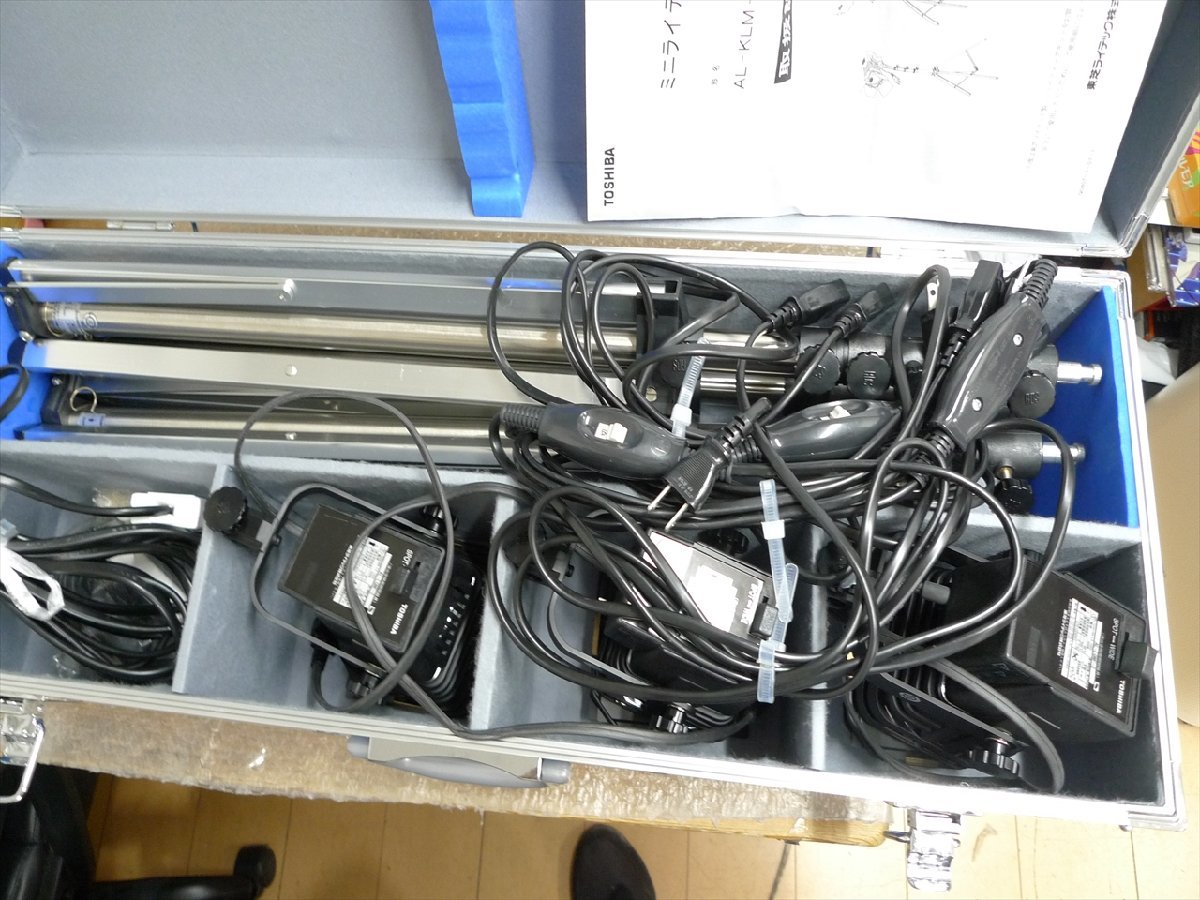 AL-KLM-2 ミニライティングキット 東芝 500ｗ 3灯 ハードケース TOSHIBA - Yahoo!オークション 東芝ライテック 公式通販 KLM KLMオランダ航空のデルフトブルーのミニチュアハウス No.4 公式 L-188C