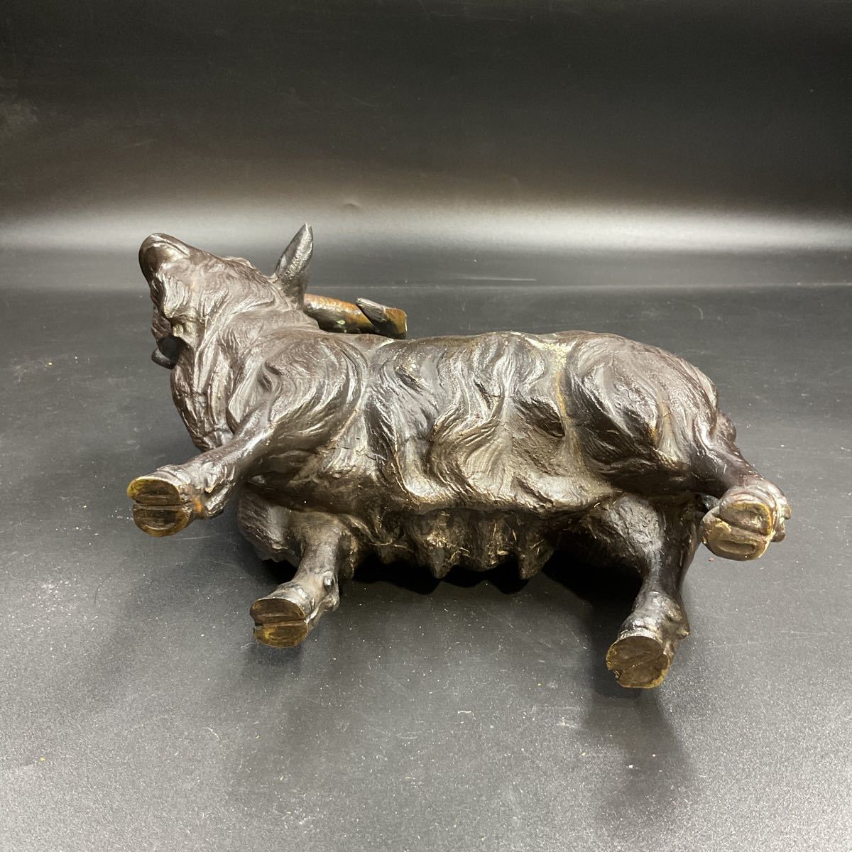 G05/古道具 ブロンズ製 羊 置物 3.5kg オブジェ / 時代 立像 銅製 唐銅 