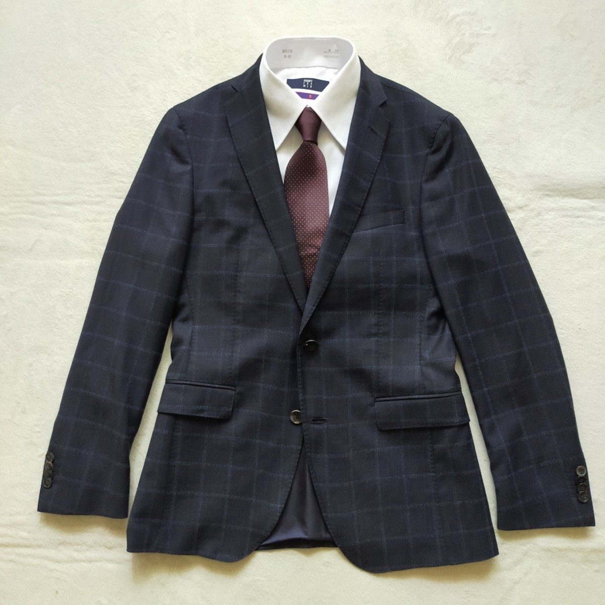 美品 秋冬向け HUGO BOSS 伊製LANIFICIO生地使用 44サイズ ヒューゴ