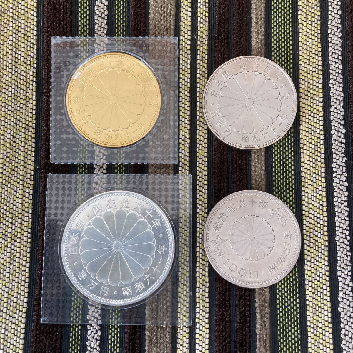 昭和天皇陛下御在位60年記念 10万円金貨 1万円