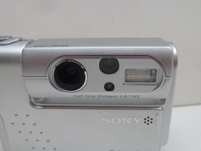 S2326 400万画素□SONY DSC-F77 デジタルカメラ Cyber-shot S2326 400万画素□SONY DSC-F77 デジタルカメラ Cyber-shot