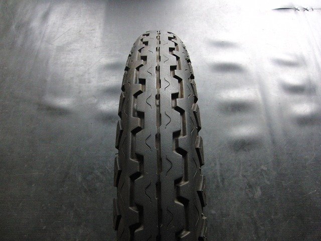 【送料無料★ ※沖縄・離島を除く】単品中古タイヤ!ダンロップ◎TT100GP. 3.50-18. こ028:23102