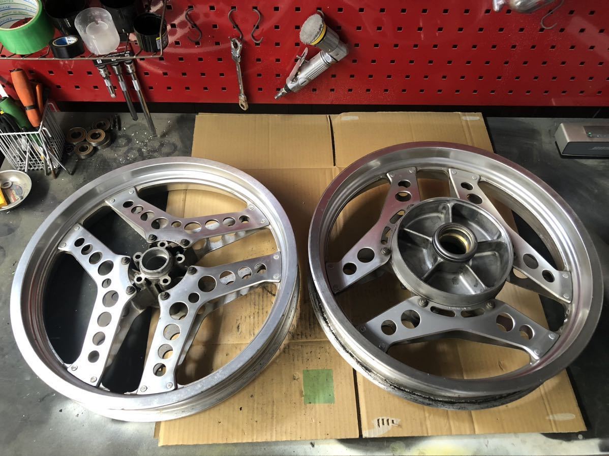 CB750F FC 純正ホイール前後 18インチ 送料込み - CB750F 2026年