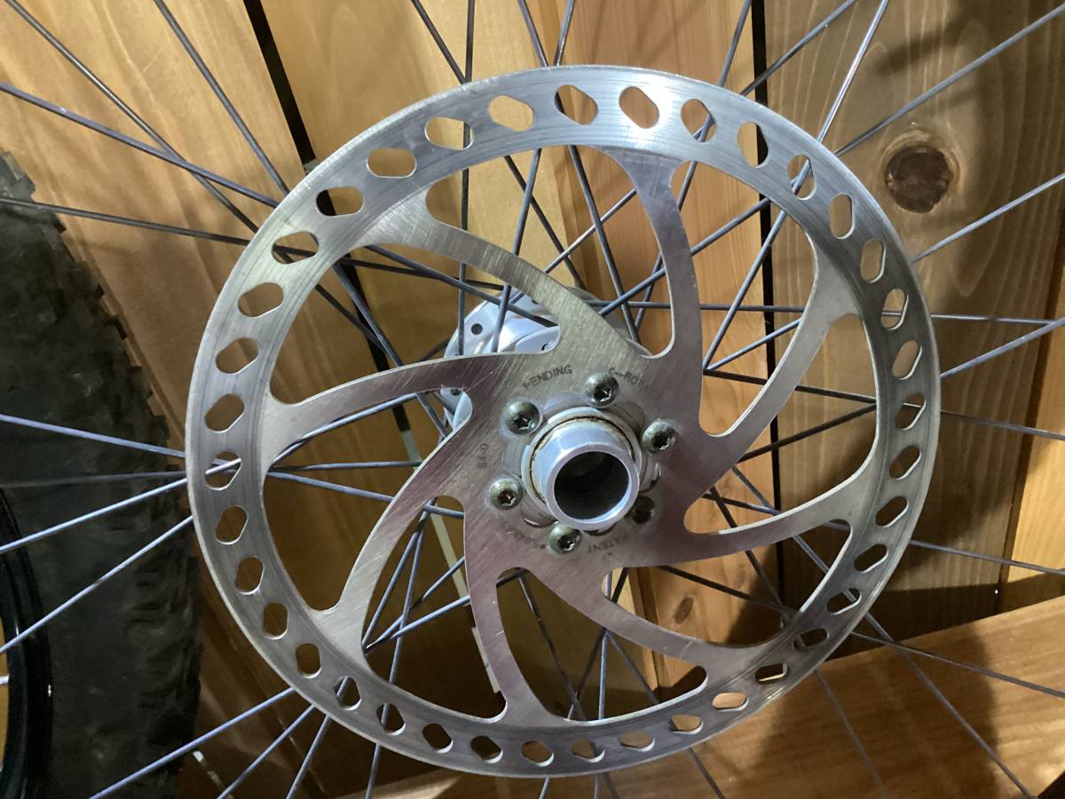 IRC×アラヤ ノンリークホイール 26インチ ダウンヒル IRC×アラヤ ノン