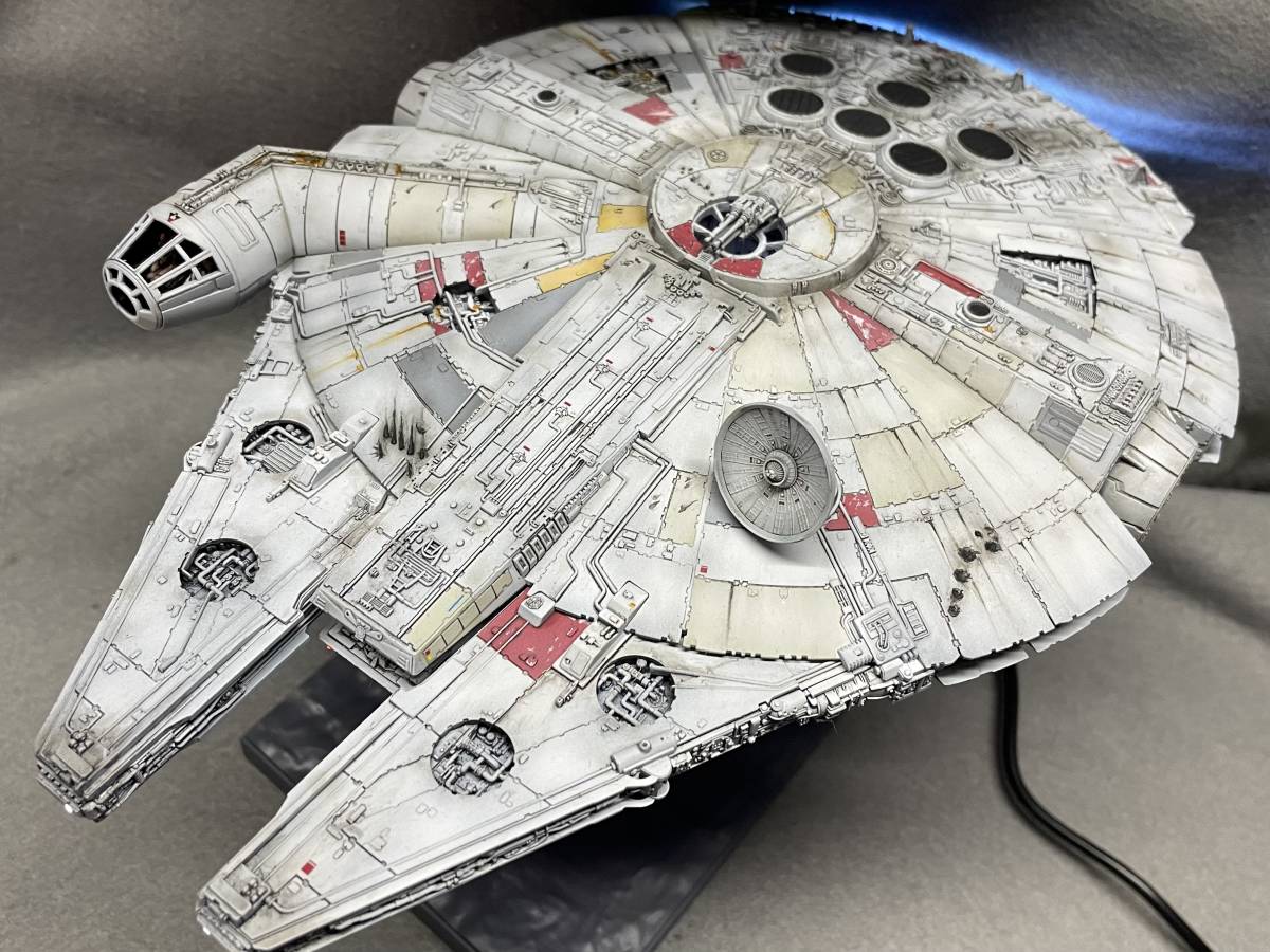 1/144 電飾改修 ミレニアムファルコン 塗装済完成品　 スターウォーズ 送料無料 完成品【1/144 ミレニアムファルコン】LED電飾強化 2電源方式