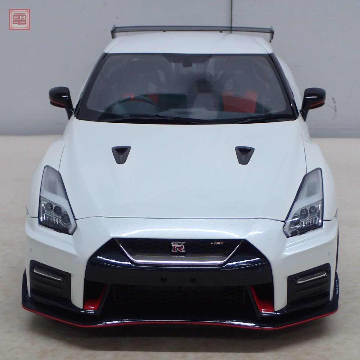 GT-R 週刊 NISSAN NISMO 完成品 1⁄8 - R35 デアゴスティーニ 1⁄8スケール