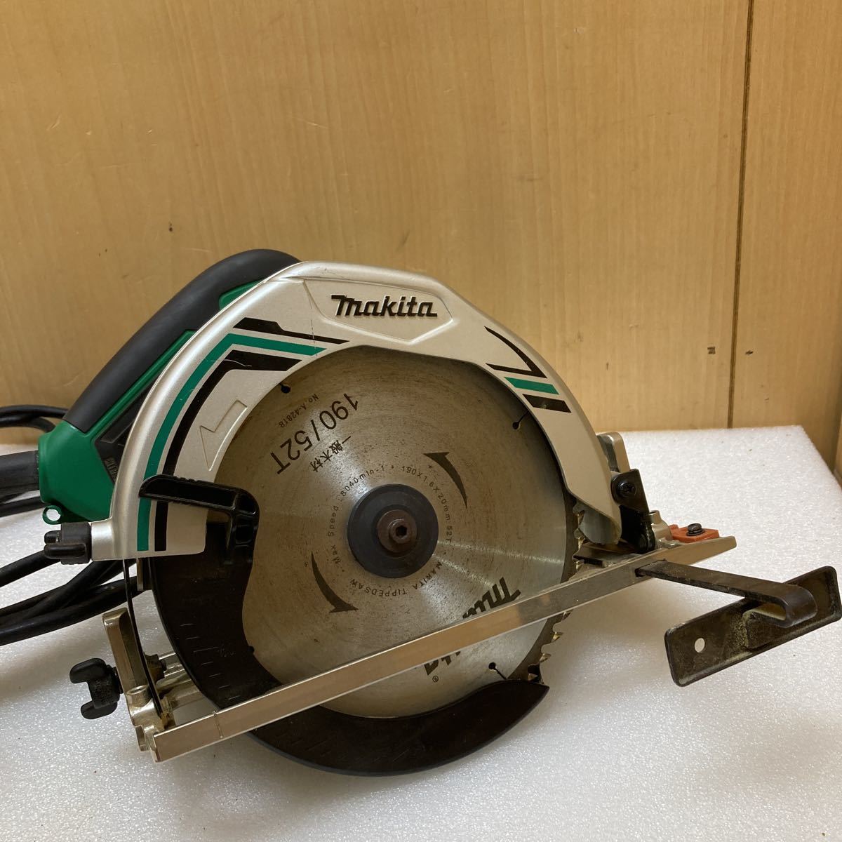 マキタ180〜190mm スライド丸のこM244動作品(C071)