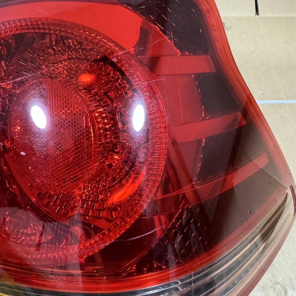 GRS182 クラウンアスリート テールライト 右 クラウン18 ICHIKOH30-309