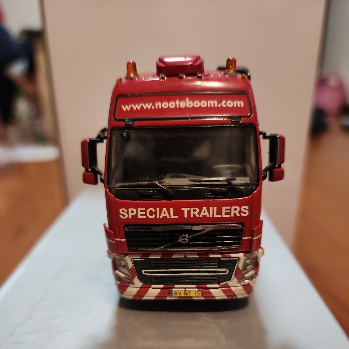 WSI MODELS 1/50 ボルボトレーラーヘッド VOLVO ミニカー WSI 1⁄50