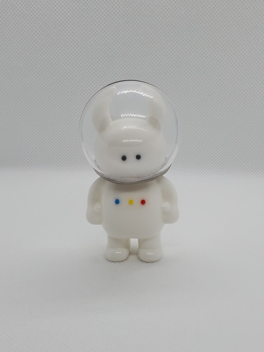 宇宙飛行士ウアモウ 白色成型 UAMOU UAMOU WHITE BIG and TOM ケン