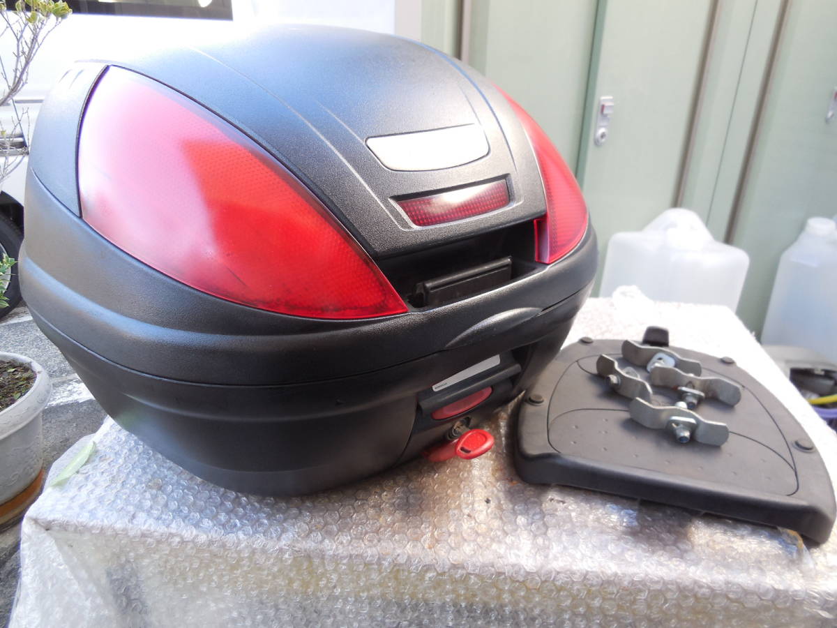 トップケース 中古トップケース・テールボックスの出品中の商品 