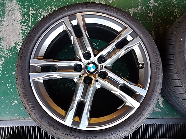 BMW M235i Xドライブ グランクーペ F44 純正18インチ タイヤ 