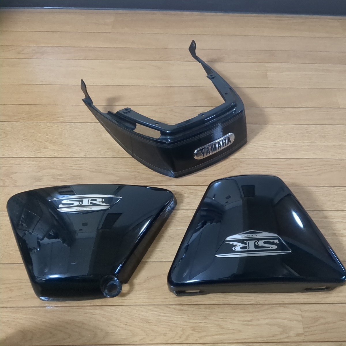 SR400 4型 サイドカバー シートカウル セット 実車外し ヤマハ SR400